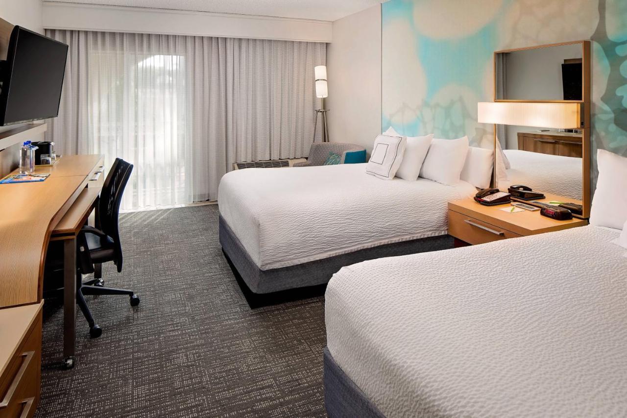 Courtyard By Marriott Fort Lauderdale North/Cypress Creek Hotel Eksteriør billede