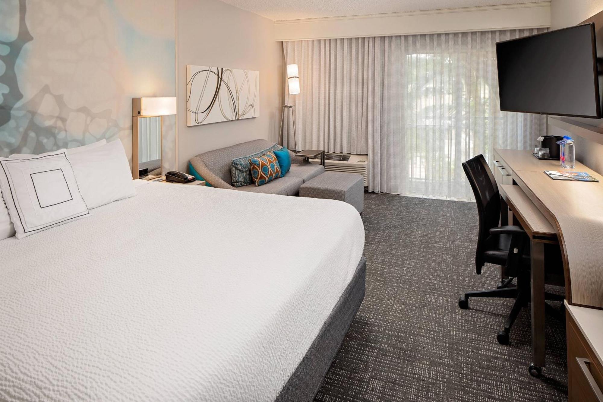 Courtyard By Marriott Fort Lauderdale North/Cypress Creek Eksteriør billede
