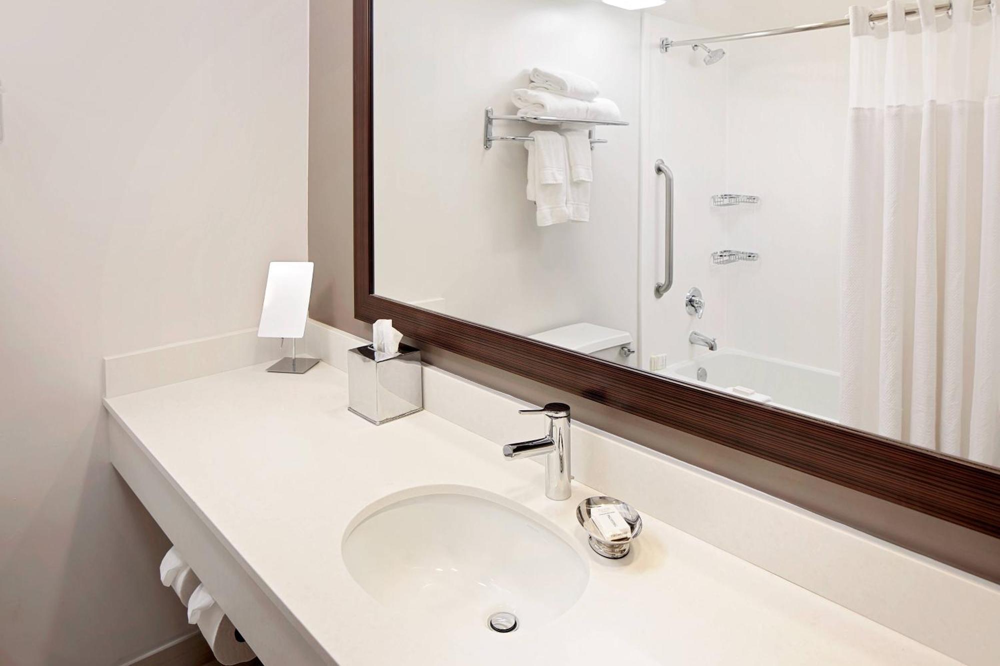 Courtyard By Marriott Fort Lauderdale North/Cypress Creek Eksteriør billede