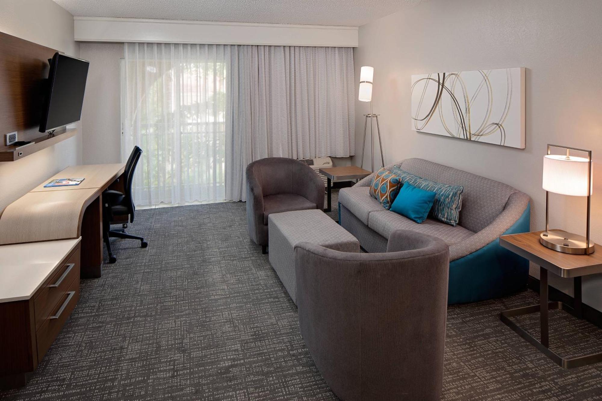 Courtyard By Marriott Fort Lauderdale North/Cypress Creek Eksteriør billede