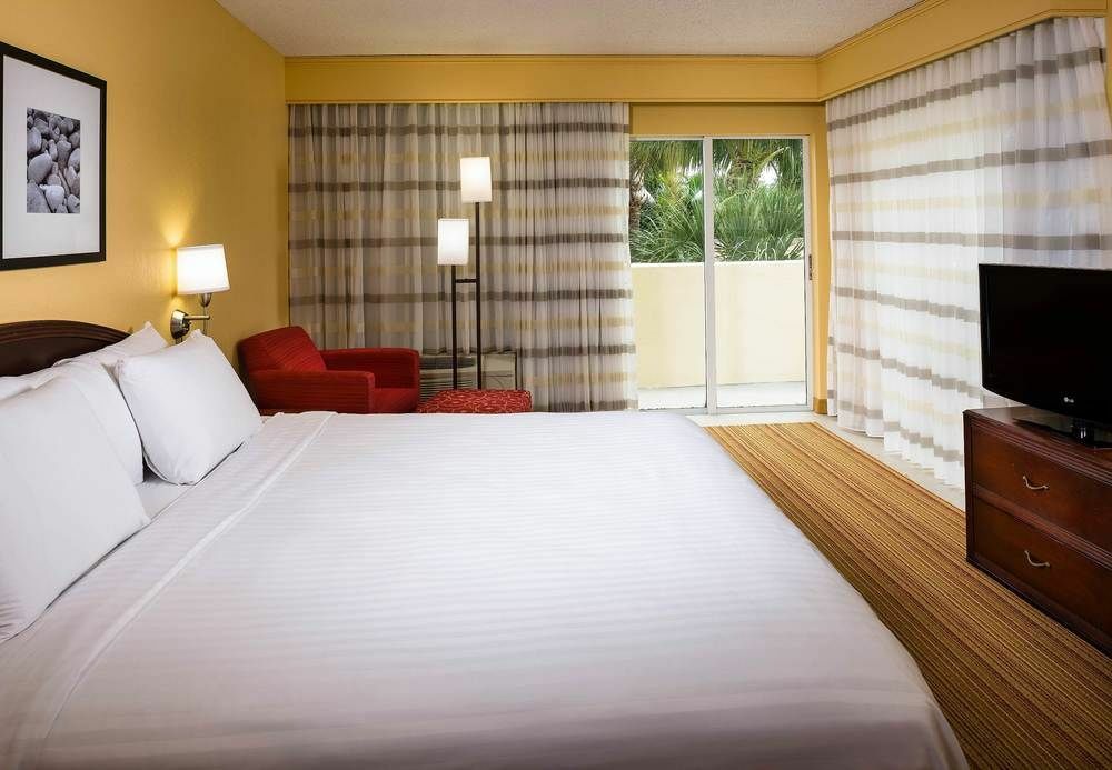 Courtyard By Marriott Fort Lauderdale North/Cypress Creek Hotel Eksteriør billede